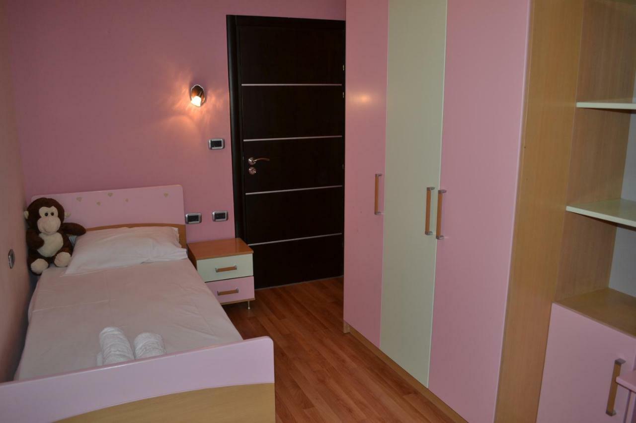 Penthouse Terrace 4 Bedrooms Apartment Vlore Exterior photo